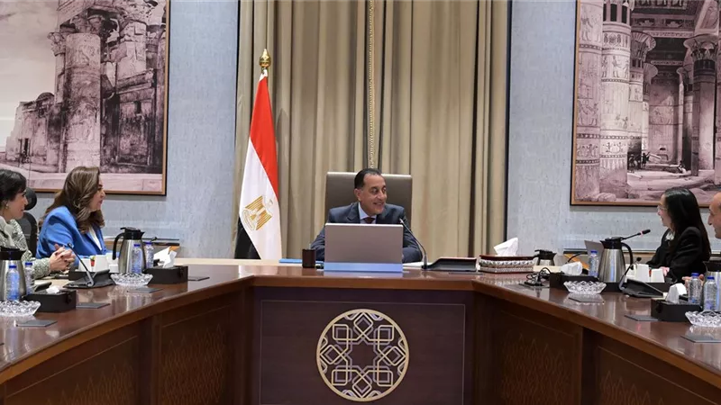 مدبولي يبحث ملفات تنمية البحيرة.. وطفرة في تقنين الأراضي وتطوير الموانئ