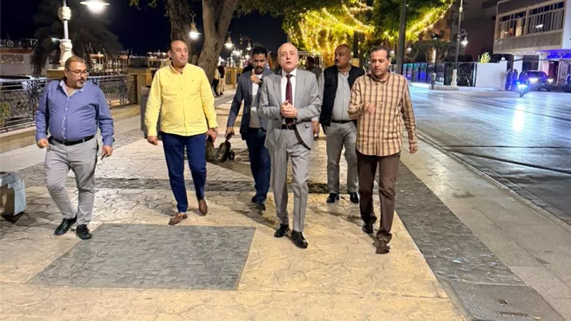 محافظ الأقصر يتفقد كورنيش النيل للوقوف على استعدادات العيد القومي 