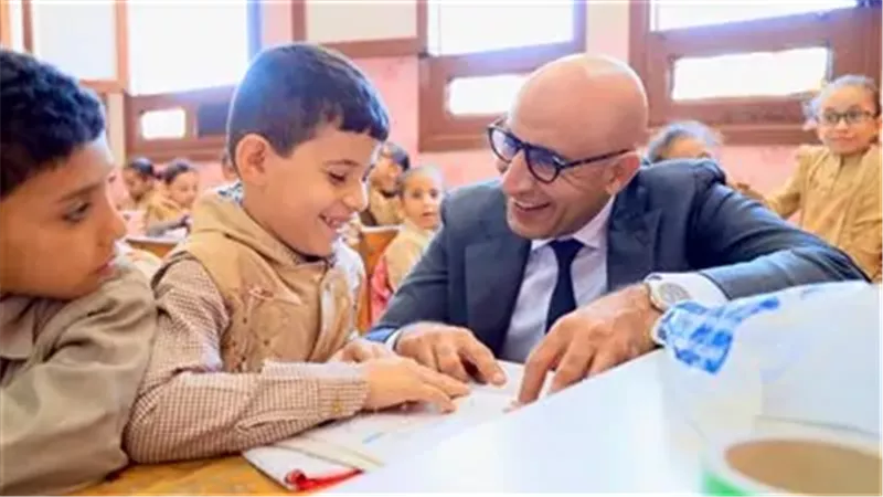 طلاب صفوف النقل يواصلون أداء أول التقييمات الأسبوعية بالترم الثاني 2026