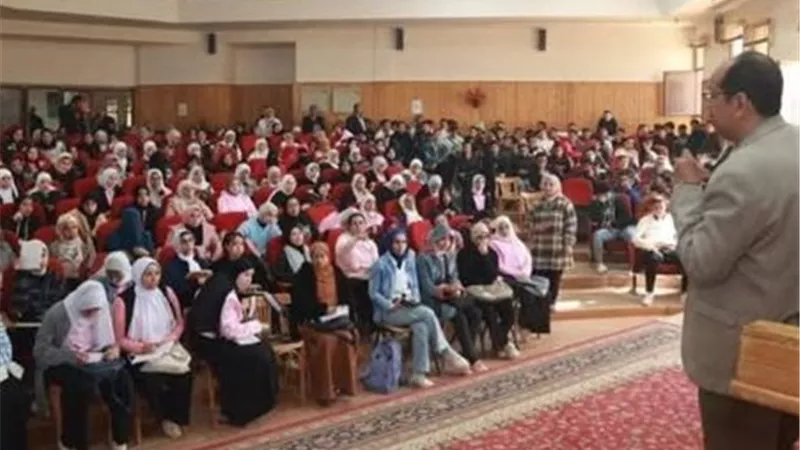 قوافل مجانية لطلاب الثانوية العامة والإعدادية الوادي الجديد