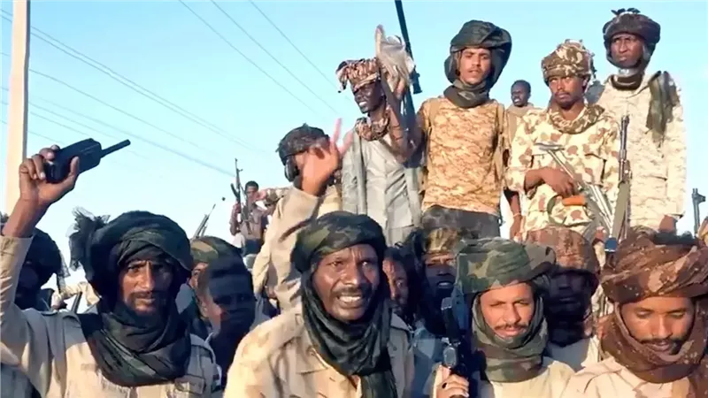ميليشيا الدعم السريع تُسيطر على حقل هجليج النفطي الاستراتيجي | فيديو 