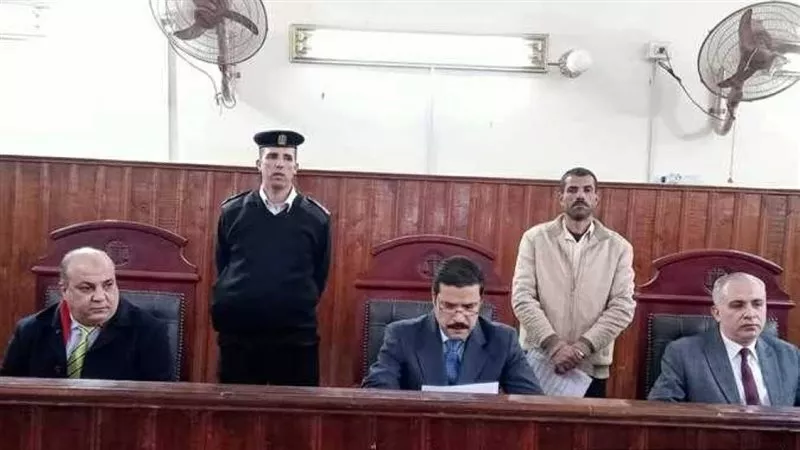 إحالة أوراق متهم بقتل عامل زراعي في المنيا إلى المفتي