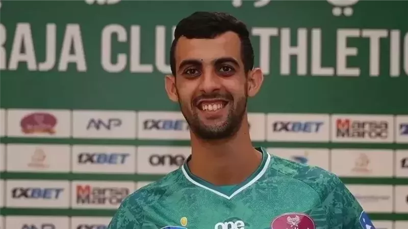 يوسف بلعمري يثير أزمة للرحيل إلى الأهلي