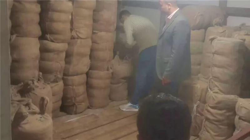 حملات مكثفة على المنشآت الغذائية والأسواق بالبحيرة 