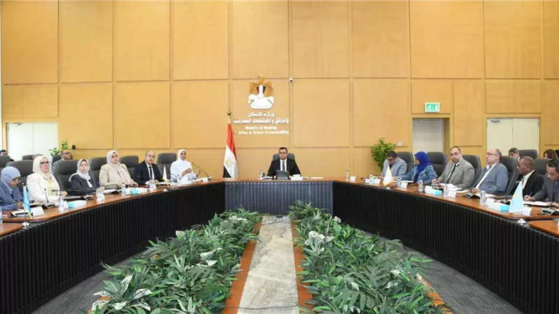 وزير الإسكان يوجه بالتنسيق في حالة الموضوعات العاجلة  لاتخاذ الإجراءات اللازمة