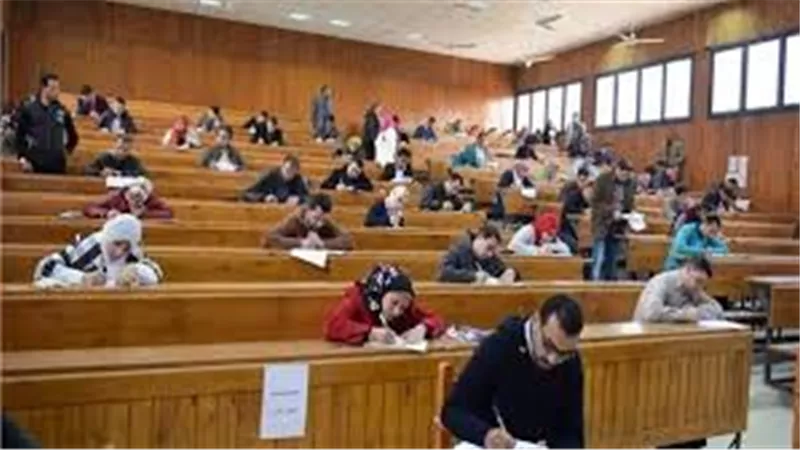 في أول أيام العام الدراسي.. خبير تربوي تحذر من بدء الدروس الخصوصية مبكرا