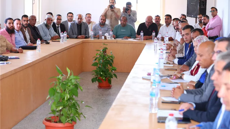 محافظ كفر الشيخ: مناقشة خطة تنفيذ الهوية البصرية لتتناسب مع طبيعة المحافظة 