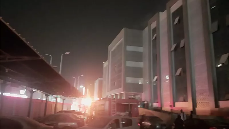 نشوب حريق فى قسم الإفاقة بمستشفي أسوان الجامعي |صور