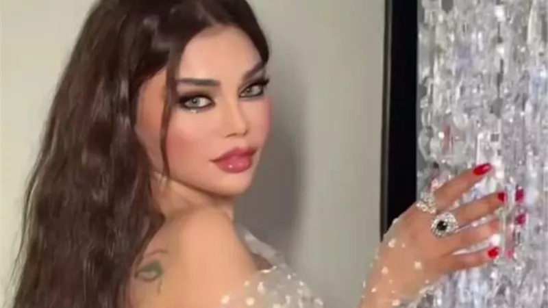 هيفاء وهبي تشارك جمهورها بأطلالتها من كليب أغنية ” تؤام حياتى ” 
