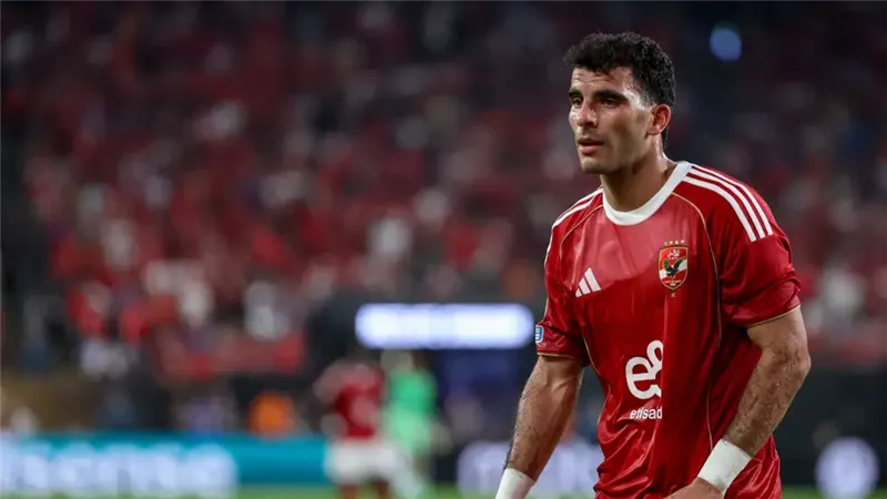 لحظة مغادرة زيزو مقر اتحاد الكرة بعد التحقيق معه بسبب شكوى الزمالك
