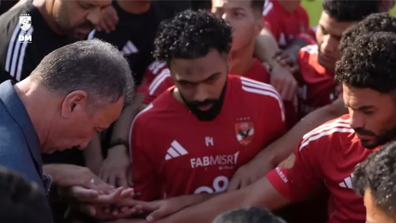 الأهلي بيضيع.. نجوم القلعة الحمراء يفتحون النار على فريق الكرة