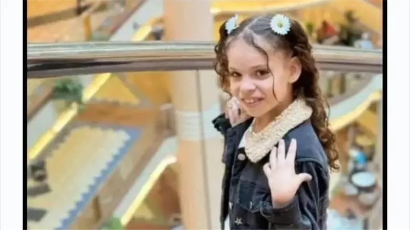 طعنة في قلب مدينة 6 أكتوبر.. الطفلة الفلسطينية جوري تفارق الحياة بسبب كلب ضال