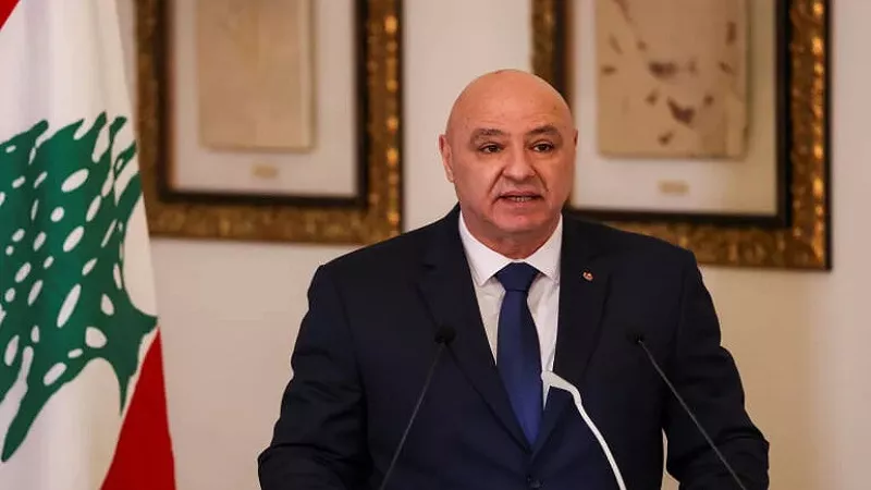 الرئيس اللبناني يندد بالغارات الإسرائيلية على منشآت مدنية جنوبي البلاد