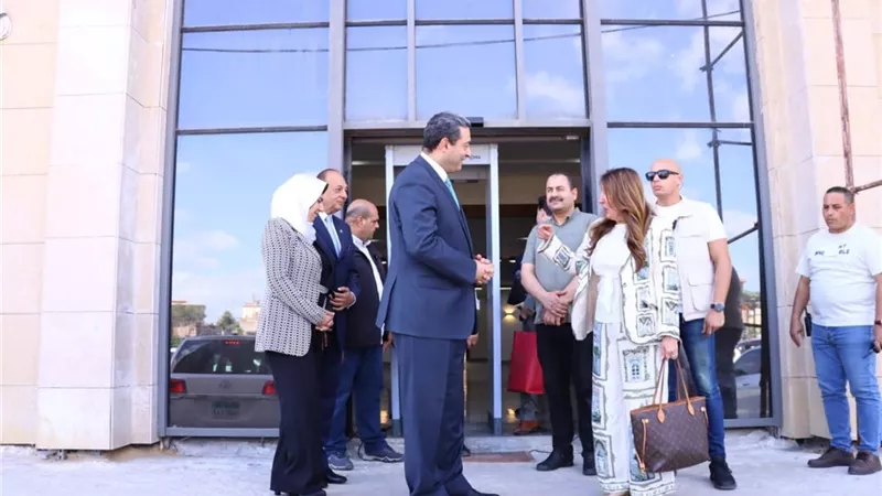 محافظ دمياط يستقبل السفيرة الأمريكية ويستعرضان آفاق التعاون المشترك |صور