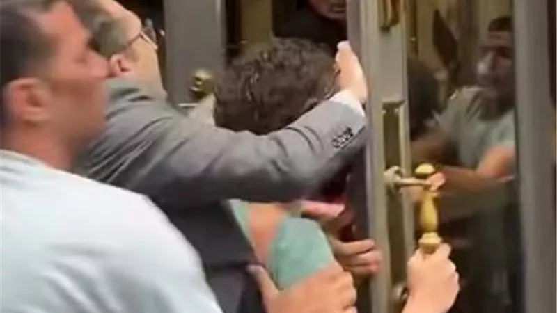 إسقاط الجنسية عن 3 متورطين في الاعتداء على البعثة الدبلوماسية بنيويورك