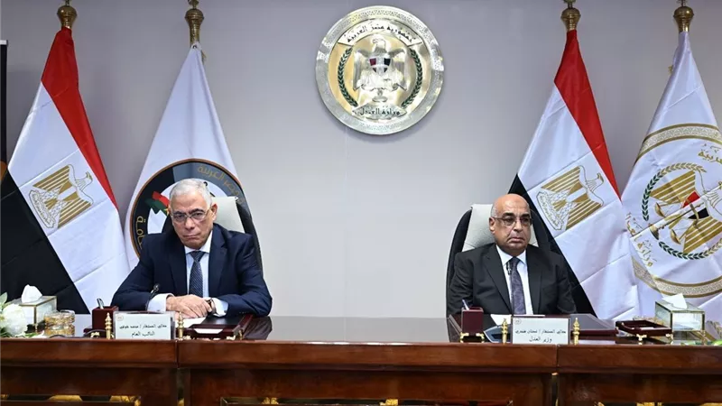 كونوا قدوة مشرفة داخل محراب العدالة.. توصيات النائب العام لأعضاء النيابة الجدد (صور)