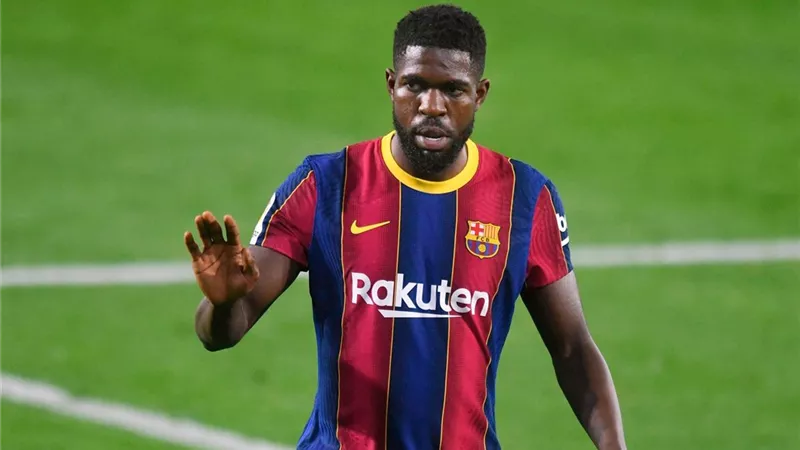 صامويل أومتيتي نجم برشلونة السابق يعلن اعتزاله بعمر 31 عامًا 