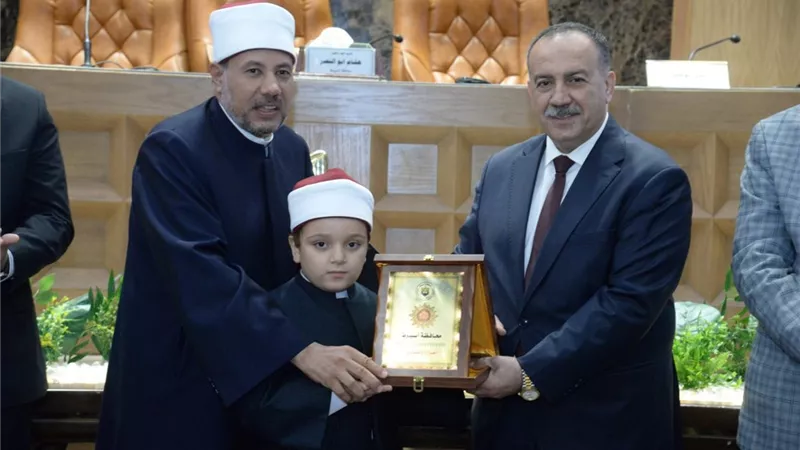 محافظ أسيوط يكرم نماذج متميزة في الإعلام والابتكار والموهبة