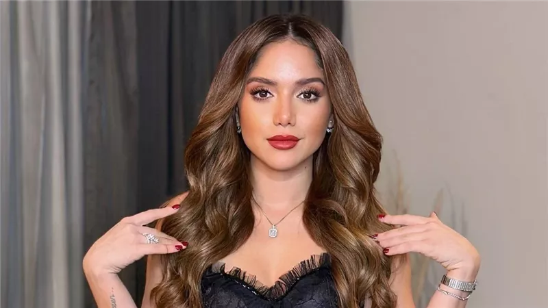 بملابس كاجوال.. أول ظهور لـ رنا رئيس بعد تماثلها الشفاء 
