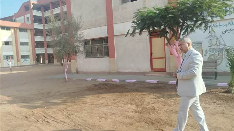 وكيل تعليم الشرقية يتابع جاهزية المدارس لاستقبال العام الدراسي الجديد 