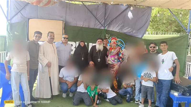 فسحة تحولت لجدل.. غضب في قنا بعد اتهام مرشح مُحتمل باستغلال أطفال أيتام بدعايته الانتخابية