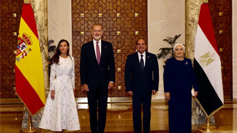 ننشر الصور الأولى لملك وملكة إسبانيا من داخل قصر الاتحادية