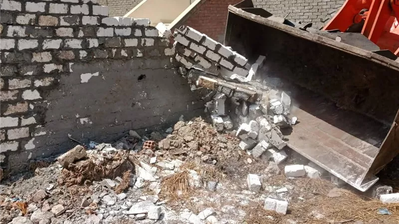 إزالة تعديات على الأراضي الزراعية بكفر الشيخ في إطار الموجة الـ26