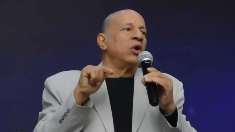 آخر التطورات الصحية لـ عيد أبو الحمد بعد نقله للمستشفى 