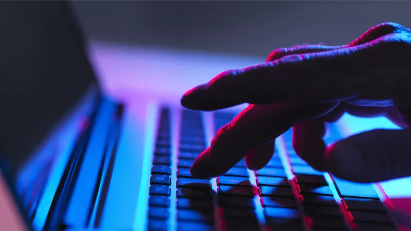 الفيديوهات المفبركة تلتهم الحقيقة.. خبراء: أجهزة الأمن تلاحق مروجيها حمايةً للأمن القومي