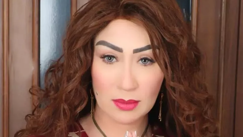  إيناس مكي: «الوسط الفني فيه شلليه ومحسوبية بس مش موجودة في بيتنا»