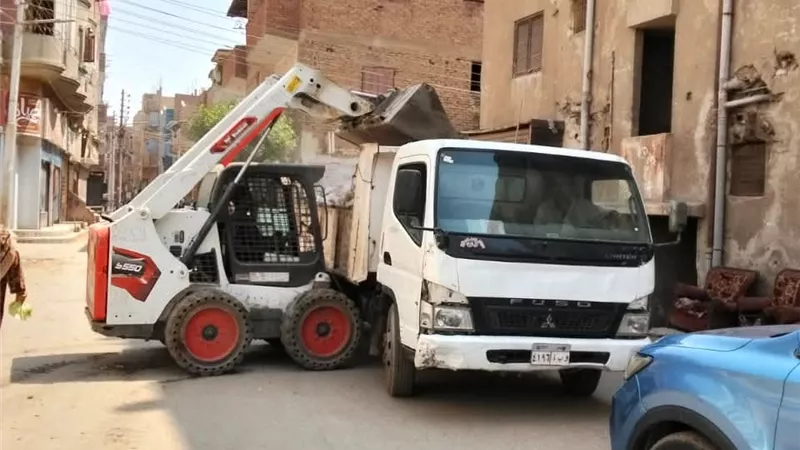 اجتماعات للتصالح ومشروعات رصف وحملات نظافة ورعاية صحية بقرى بني سويف