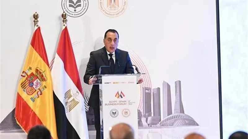 نشرة أخبار «إيجبتكِ»| بحضور وزير التعليم.. افتتاح 3 مدارس جديدة في الجيزة.. رئيس الوزراء: إسبانيا شريك رئيسي لمصر في مشروعات المستقبل