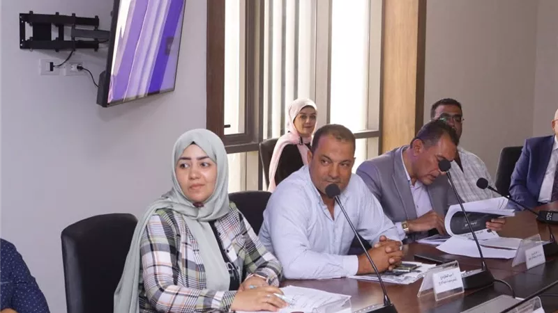 نائب محافظ دمياط تتابع أعمال تطوير مداخل وميادين المراكز والمدن