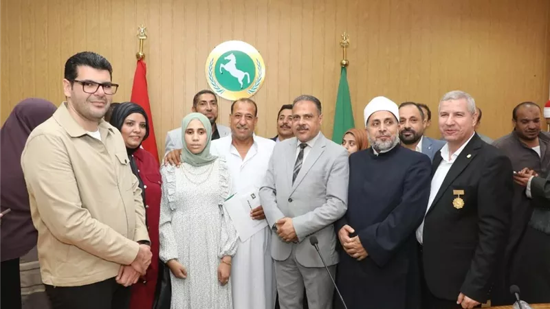 لمواصلة التفوق ..محافظ الشرقية يكرم أوائل الثانوية العامة والأزهرية وذوي الهمم 