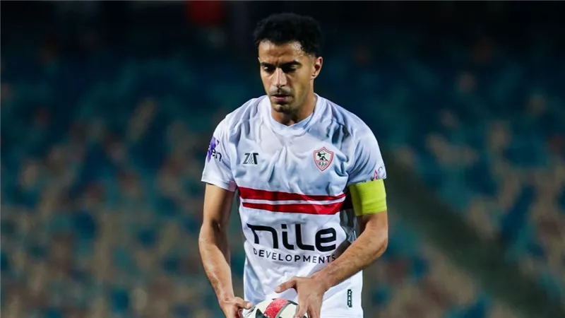 عمر جابر يتعرض لإصابة قوية خلال مباراة الزمالك والإسماعيلي 