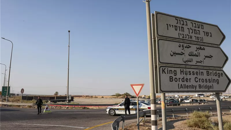 الأردن يدين حادث معبر اللنبي ويكشف هوية المنفذ