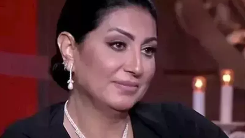 وفاء عامر تنعى المنتجة هيام فاضل في وفاة والدتها