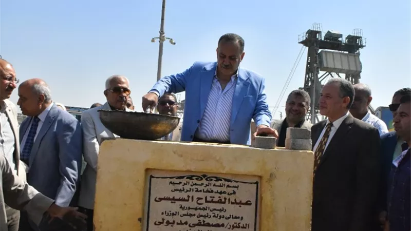 محافظ أسيوط يضع حجر الأساس لمدرسة الوليدية الابتدائية الحديثة بتكلفة 17.2 مليون جنيه