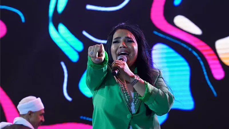 أمينة تشعل احتفالية اليوم الوطني السعودي بمهرجان ليالي مراسي (صور)