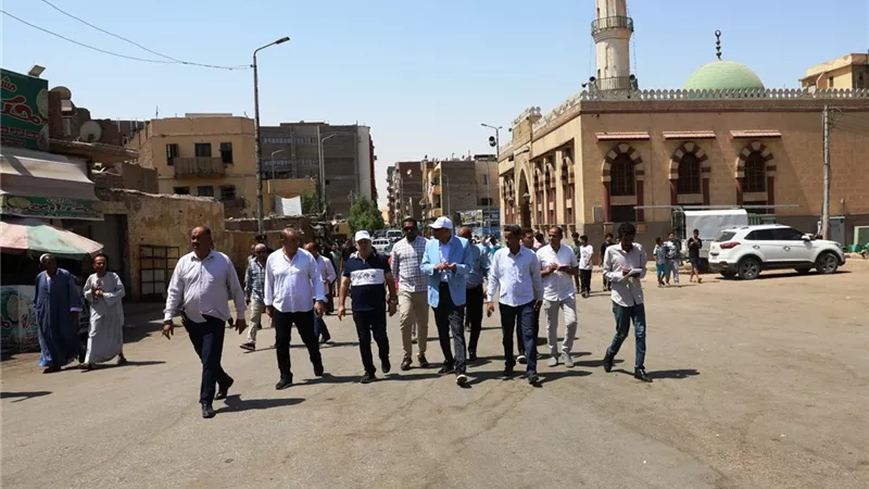 محافظ أسوان : فرض غرامات رادعة تصل إلى 50 ألف جنيه للمخالفين