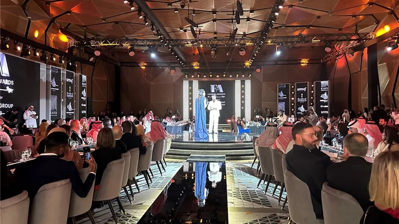 العاصمة الفرنسية تستعد لحفل جائزة الأزياء العربية
