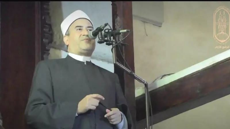 خطيب الجامع الأزهر: طلب العلم ليس مقصوراً على الشرعي فقط وإن كان أهمها