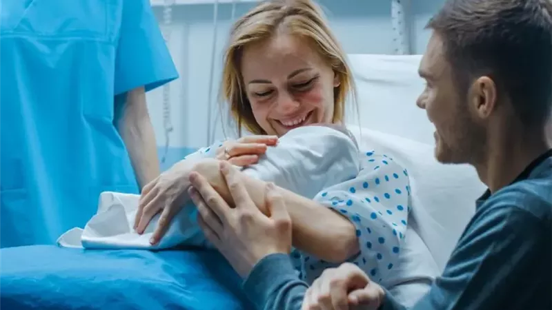 الولادة القيصرية.. أهم المخاطر الصحية للأم والطفل وطرق الوقاية 