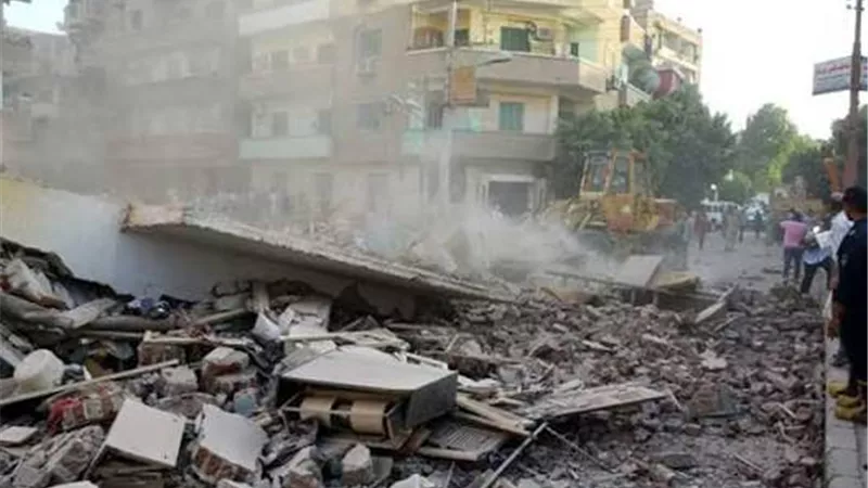 انهيار عقار سكني مكون من 5 طوابق بالقاهرة