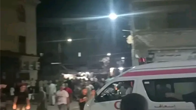 شهامة أهالي نبروه تخفف الفاجعة.. الأهالي يتسابقون لدفن 3 أطفال قتلهم والدهم بالدقهلية |صور