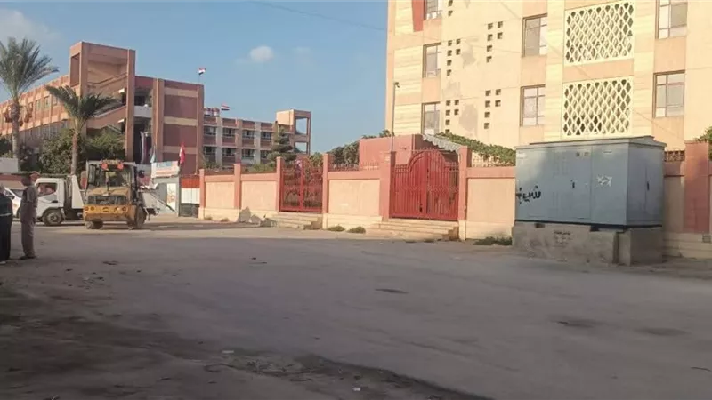 رفع كفاءة محيط المدارس بحي شرق كفر الشيخ استعدادًا للعام الدراسي الجديد