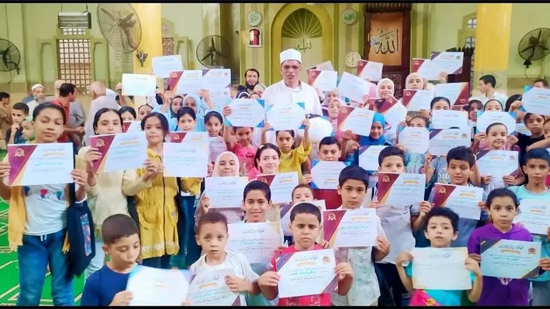 تكريم حفظة القرآن الكريم بالمسجد الكبير بمديرية أوقاف كفر الشيخ