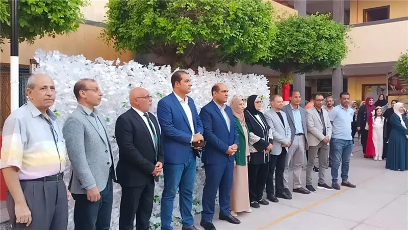 رئيس مدينة دسوق يتابع انتظام الدراسة في اليوم الأول ويهنئ الطلاب والمعلمين ببداية العام الجديد