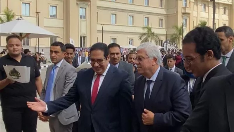بحضور وزير التعليم العالي.. افتتاح العام الدراسي الجديد بجامعة القاهرة الأهلية