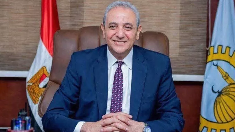 محافظ الغربية يهنئ الدكتور مصطفى زمزم بتكريمه كأحد أبرز الشخصيات المؤثرة في ملتقى «أولادنا»